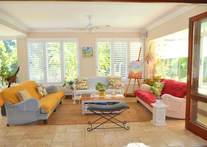 Lovely Family Home In The Winelands